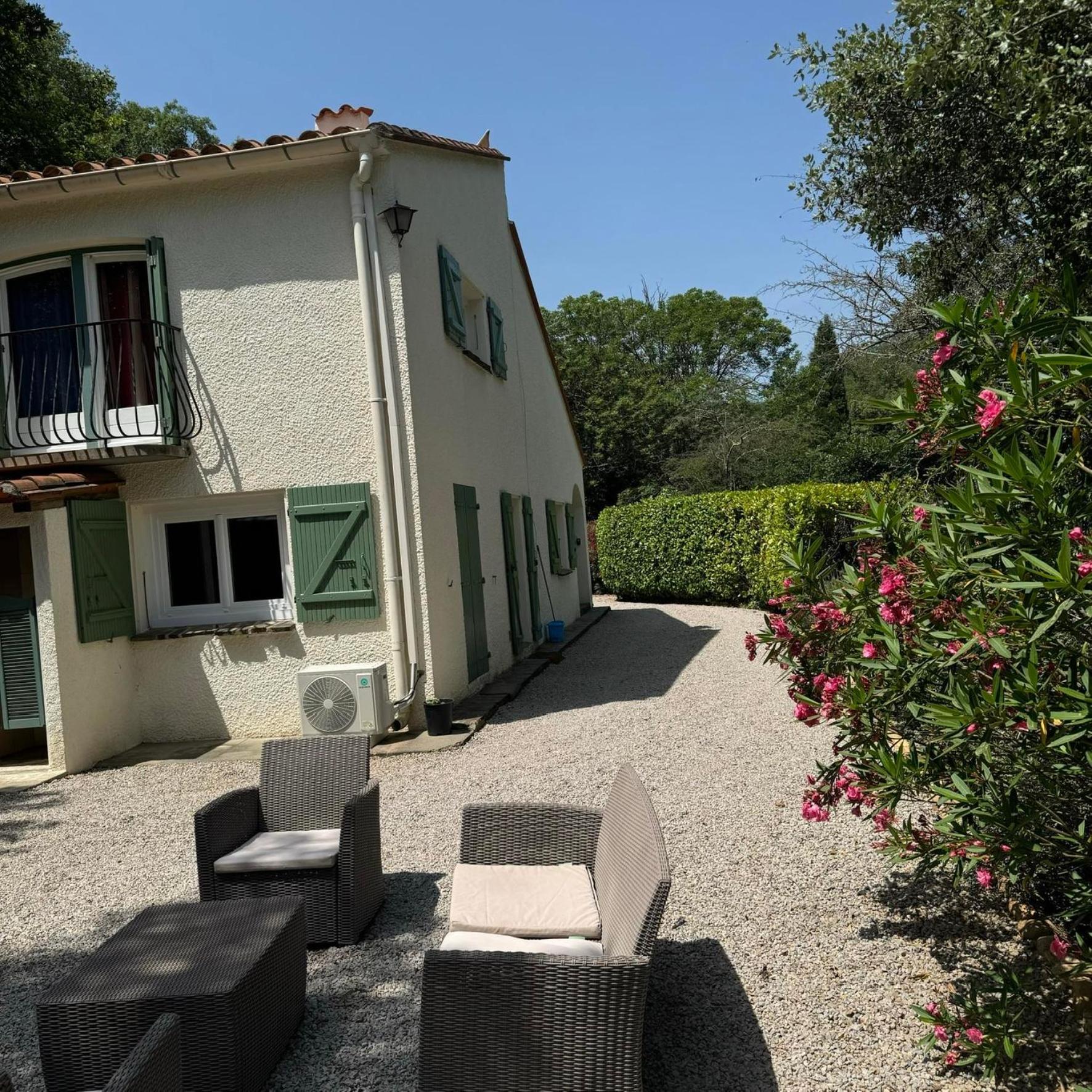Maison Avec Piscine Chauffee Entre Mer Et Montagne Montauriol  Exterior photo